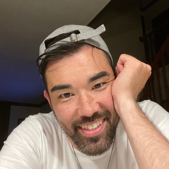 Profile Picture of John Craddock (@johnnyzoomzoom) on Poshmark