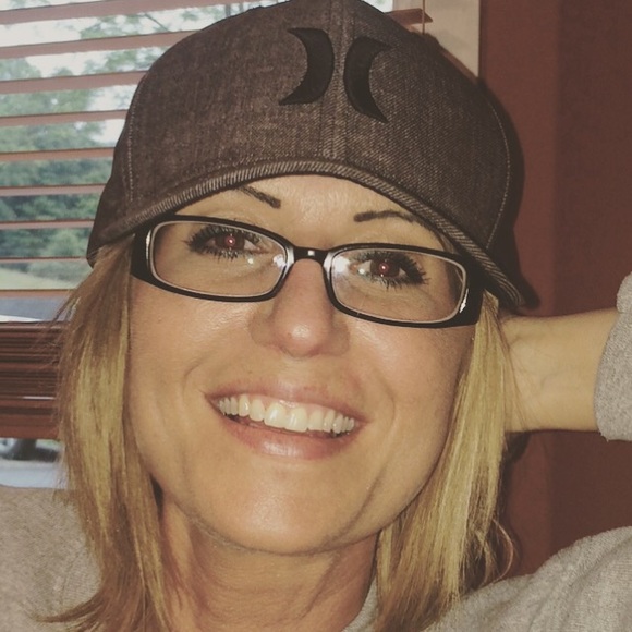 Profile Picture of Monica Tomasch (@mtomasch1) on Poshmark