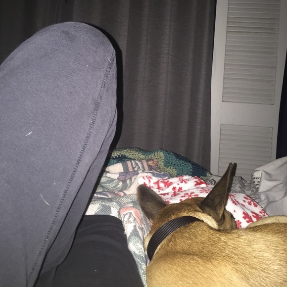 Profile Picture of Sarah Petrik (@sarrrayyy) on Poshmark