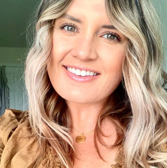 Profile Picture of Haley Andreas (@haleyandreas) on Poshmark