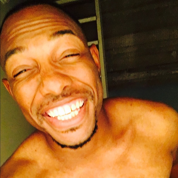 Profile Picture of Evander Montgomery (@kingevangelo) on Poshmark