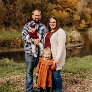 Profile Picture of amandamerges (@amandamerges) on Tiktok