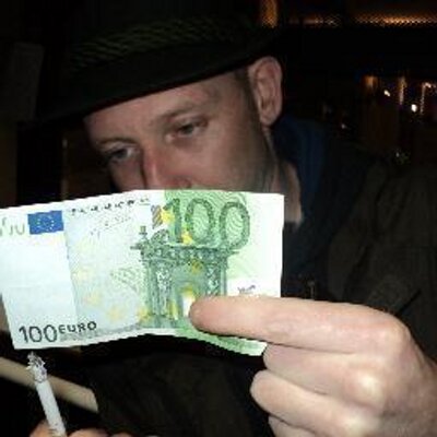 Profile Picture of Steve Mayall (@fudgiey74) on Twitter