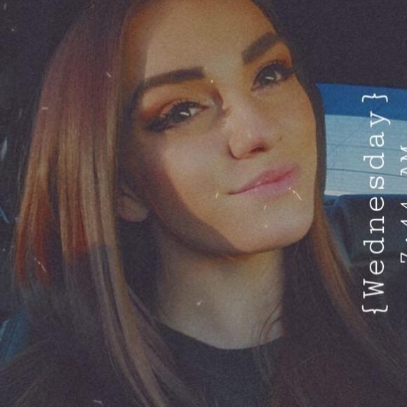 Profile Picture of Casey Netherland (@caseyann7797) on Poshmark