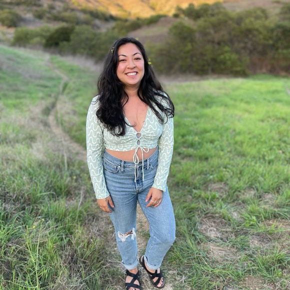 Profile Picture of Emmaline Giles (@balthazaar) on Poshmark