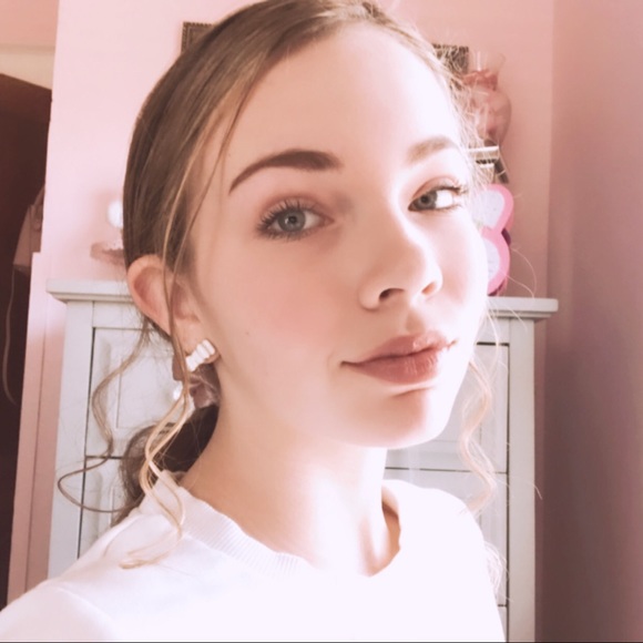 Profile Picture of Andi Jasicko (@andijasicko23) on Poshmark