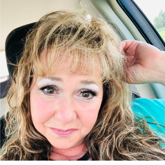 Profile Picture of Tommie dee Daniels (@tommiedaniels) on Poshmark