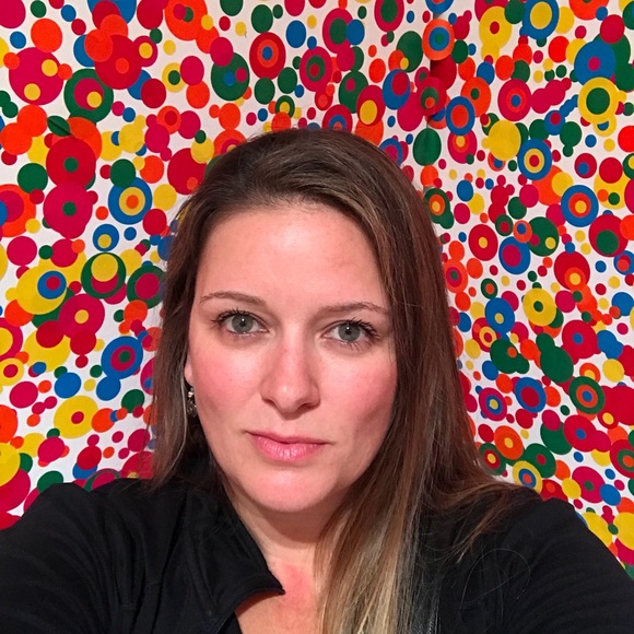 Profile Picture of Timithye Paradis (@tfox6776) on Poshmark