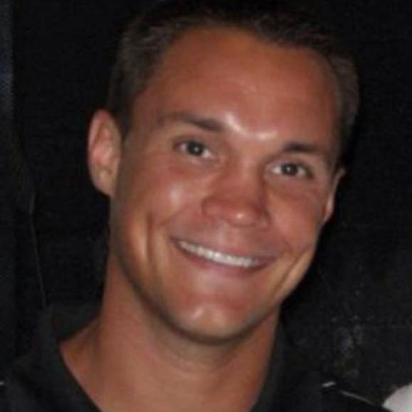 Profile Picture of Jason Molesky (@jasonmolesky) on Poshmark