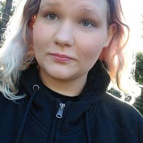 Profile Picture of Kayla Wainwright (@saturnsrainbow) on Pinterest