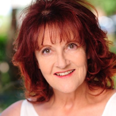 Profile Picture of April Renee Warren (@hollywoodbull64) on Twitter