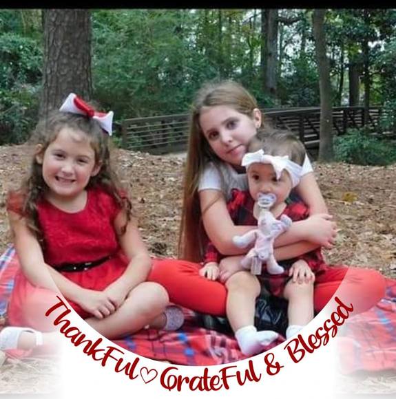 Profile Picture of Donna Guy (@donnaguy805) on Poshmark