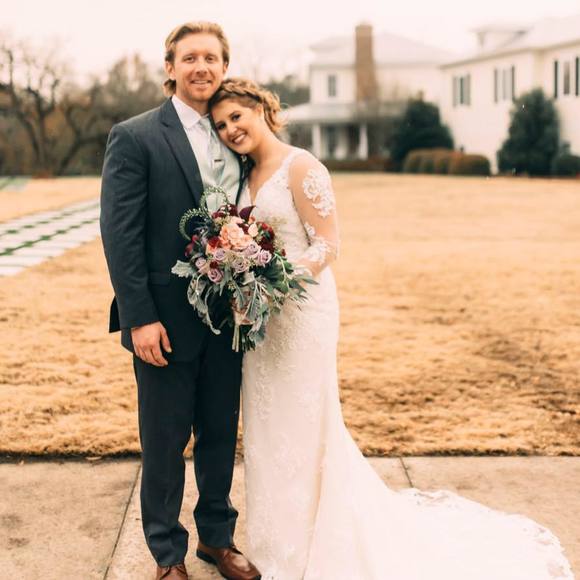 Profile Picture of Meagan Paul (@mepxoxo) on Poshmark