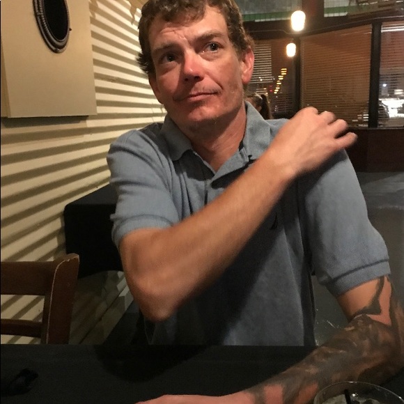 Profile Picture of Joshua Boozer (@jeepdad1931) on Poshmark
