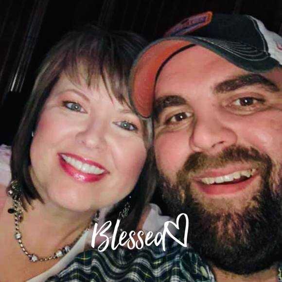 Profile Picture of Deedee Devine (@mrsd33rdgrade) on Poshmark