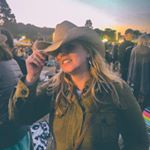 Profile Picture of Carrie Durham (@calicarriedesign) on Instagram