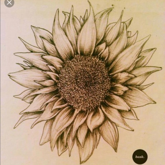 Profile Picture of Kennedy Janowick (@kennedyj456) on Poshmark