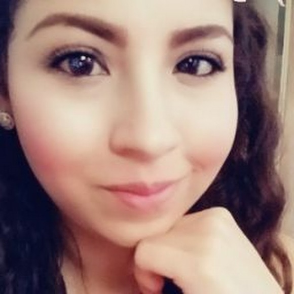 Nancy Renovato - Poshmark Profile Picture of Nancy Renovato (@nancyrenovato) on Poshmark