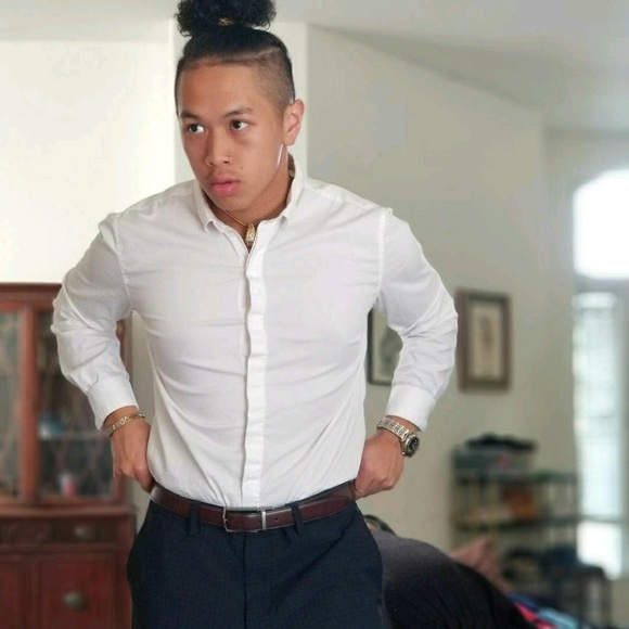 Profile Picture of Cheng Xiong (@jojoxiong) on Poshmark