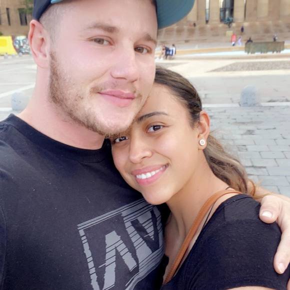 Profile Picture of Cristal Perez (@cperez_06) on Poshmark