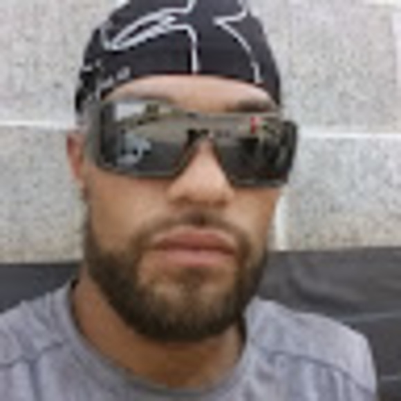 Profile Picture of Scott Hamilton (@skizzaleo) on Poshmark