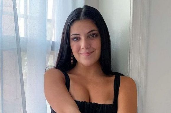 Profile Picture of Juliette Steele (@juliettes5821) on Poshmark
