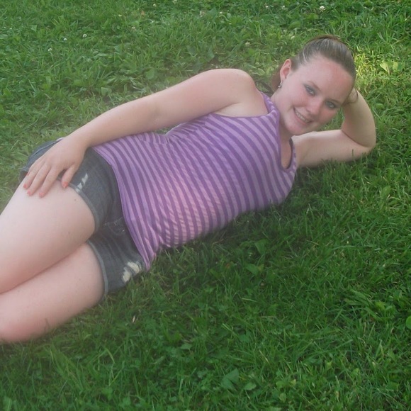Profile Picture of Jean Pickelmann (@jaybug1394) on Poshmark
