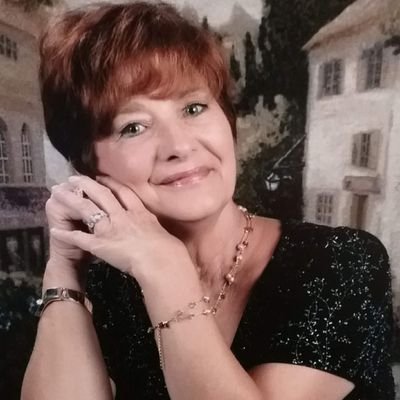 Profile Picture of Carol Hartman-DeMatteo (@CarolHa83188163) on Twitter