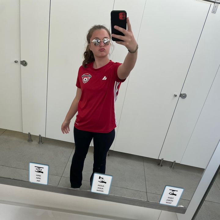 Profile Picture of sarah (@.sarahduval) on Tiktok
