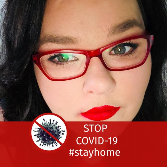 Profile Picture of Nicole Stuckless (@stucklessnicole) on Poshmark
