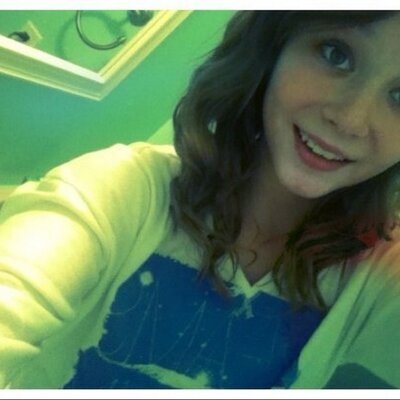 Profile Picture of Julia Piorkowski (@juliarose214) on Twitter