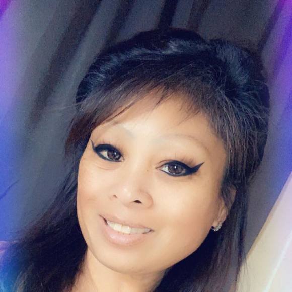 Profile Picture of Beryl Alconcel (@berylquintal) on Poshmark