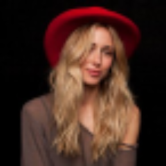 Profile Picture of Gillian Zinser Daily (@@gzinserfan) on Twitter