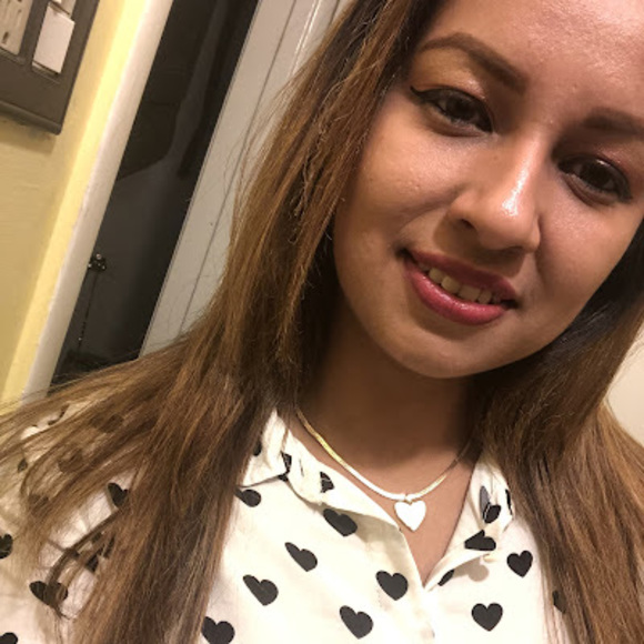 Profile Picture of Yesse Vasquez (@greslinvasquez) on Poshmark