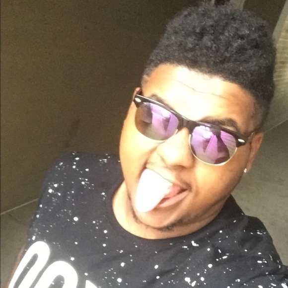 Profile Picture of Xavier Bennett (@boejack15) on Poshmark