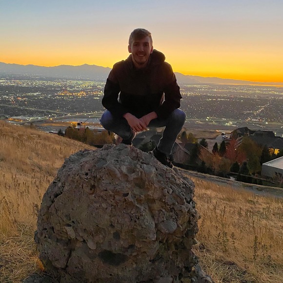 Profile Picture of Drake Viers (@dviers15) on Poshmark