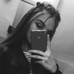 Profile Picture of Monika Mocharko (@m_goldenaw) on Instagram