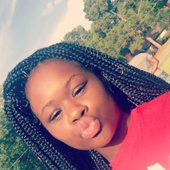Profile Picture of Its Shakeema (@shakeemagrant82) on Poshmark