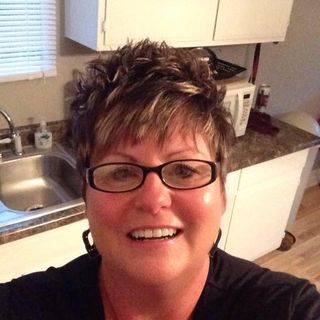 Profile Picture of Sandi Schubert Tomasik (@sandi.schuberttomasik) on Facebook