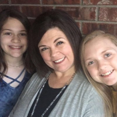 Profile Picture of stephanie mikelon Twitter