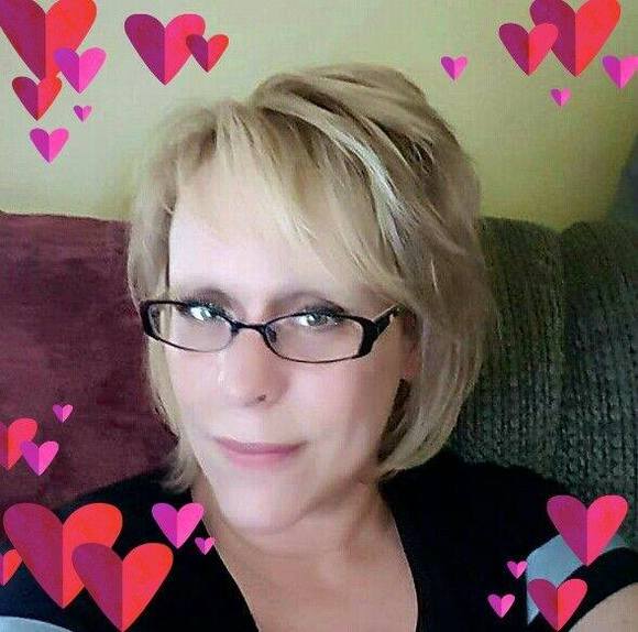 Profile Picture of Denise Dauphinee mcgunagle (@lildauph70) on Poshmark