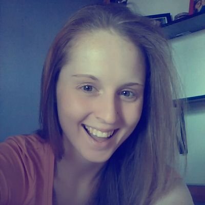 Profile Picture of Andrea Toman (@AndreaTom14) on Twitter