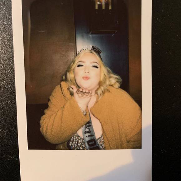 Profile Picture of Jordan Berretta (@jordanavery) on Poshmark