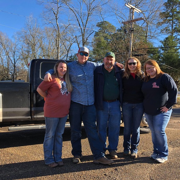 Frank Tullos - Poshmark Profile Picture of Frank Tullos (@franktullos) on Poshmark