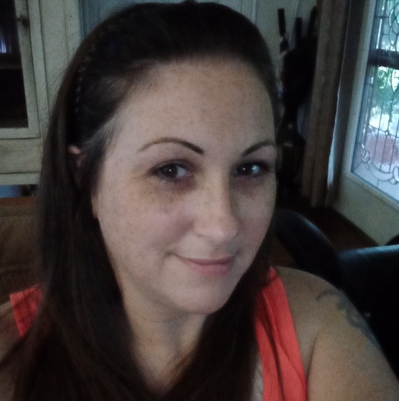 Deedra Deggs - Poshmark Profile Picture of Deedra Deggs (@deedra_deggs) on Poshmark