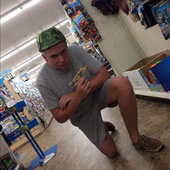 Profile Picture of Kevin Mckenna (@younggob) on Poshmark