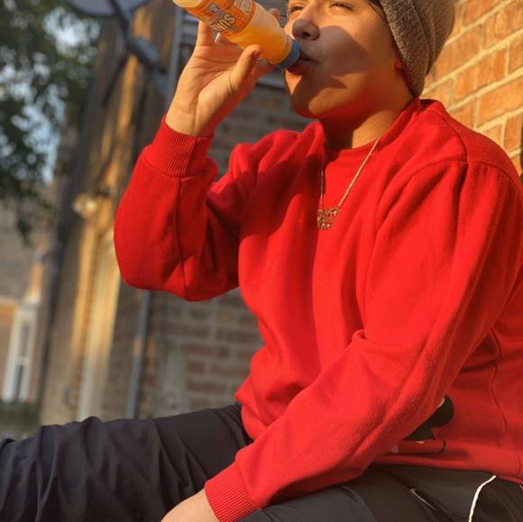 Profile Picture of Adrian Taboada (@adrianv924) on Poshmark