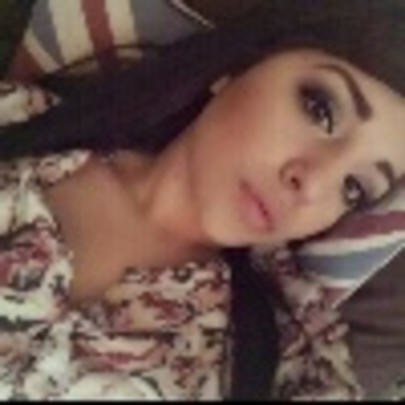 Profile Picture of Gabriela Castrejon (@gabbiecb) on Poshmark