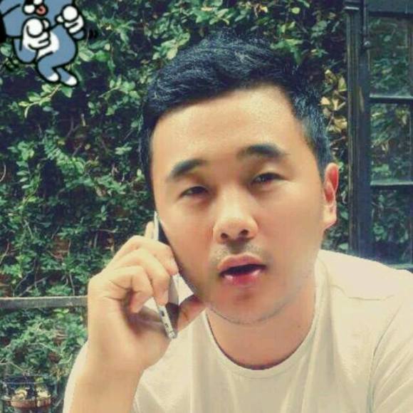 Profile Picture of Phil g Chung (@philgchung) on Poshmark