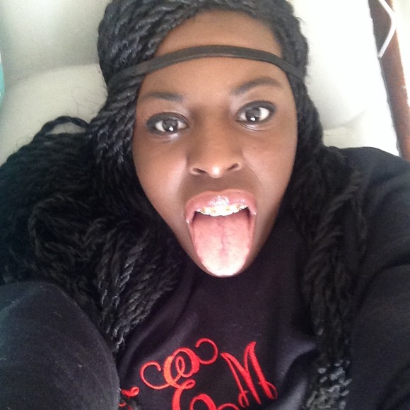Profile Picture of Chantis Ezell (@chantis17) on Poshmark